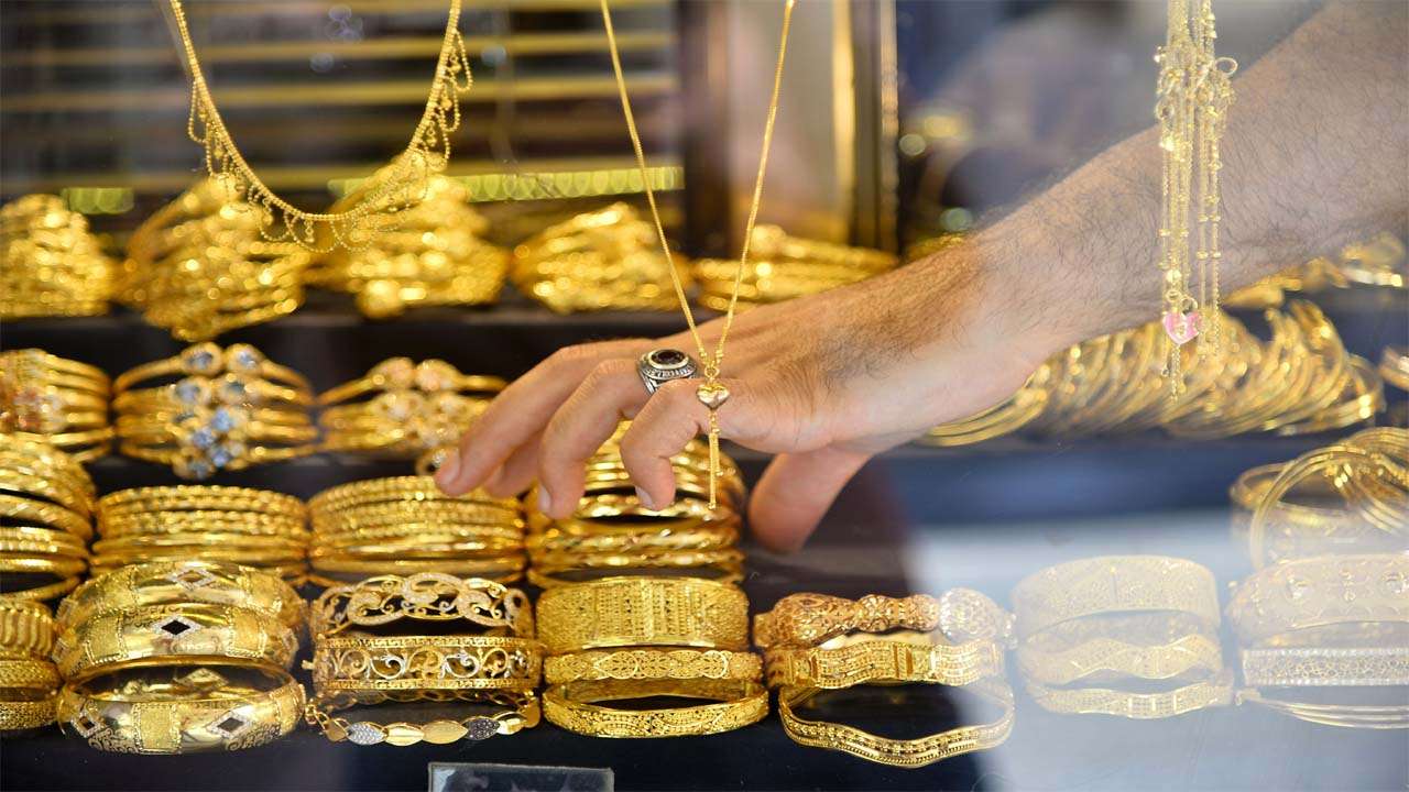أسعار الذهب اليوم السبت 3 فبراير 2024 ..1600 جنيه خسارة في عيار 21
